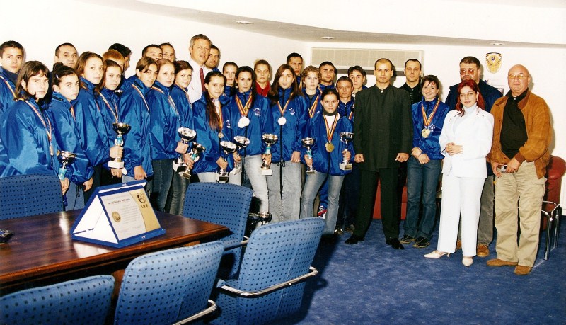 Ceremonie felicitare ANS 2004
